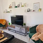 Heart Of - 2 Bedroom